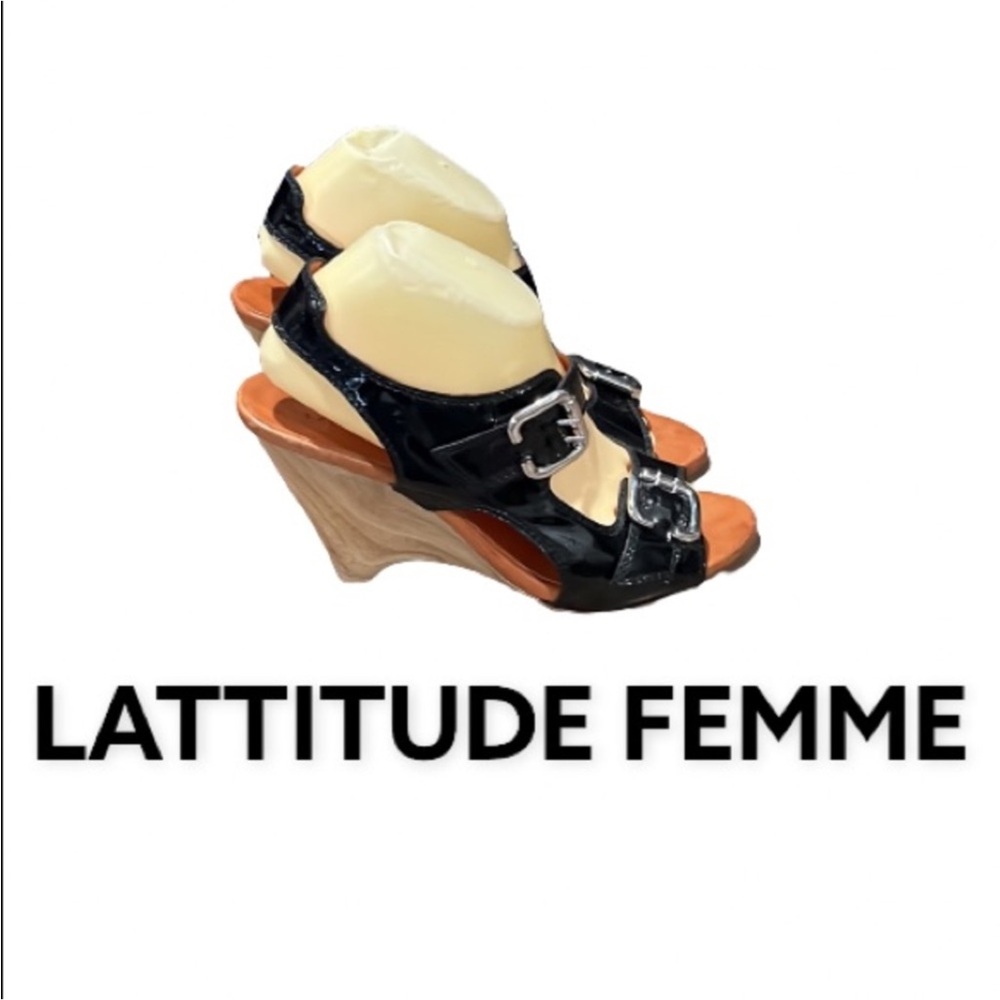 Authentic Lattitude Femme designer black patent leather wedge heel sandals sz 9